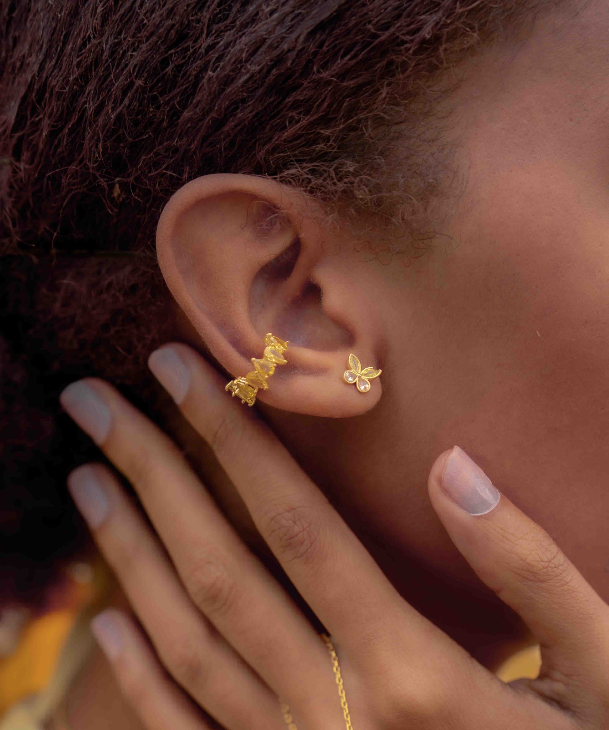 Gold Drop Earcuff
